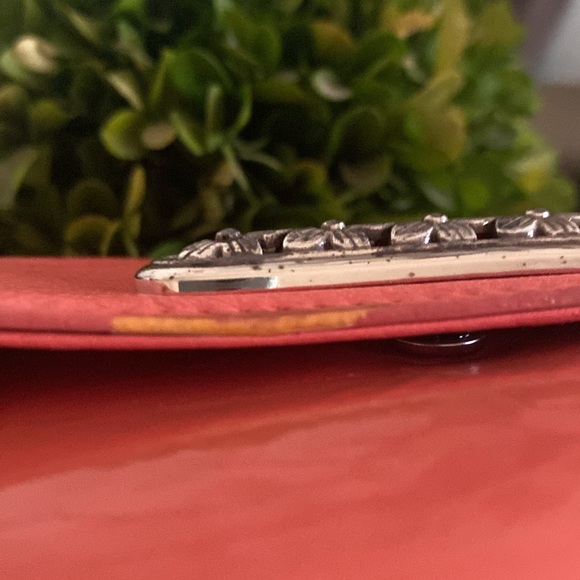 BRIGHTON 🪸CORAL🪸 SILVER-TONE LARGE ENVELOPE WALLET CROSSBODY BAG🌟EUC🌟 - Picture 16 of 17